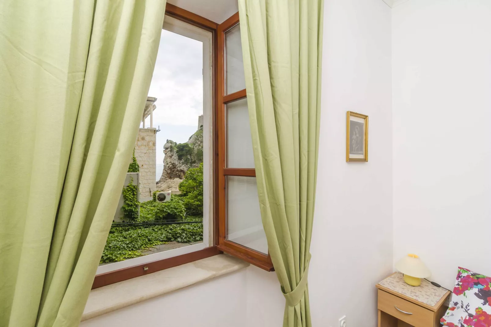 Rooms Lovrijenac - Double Room with Sea View(1)-Bedroom