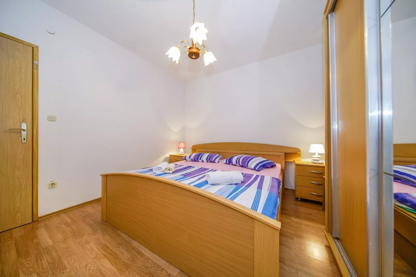 Apartment Mini Brač - One Bedroom Apartment with Terrace (ST)