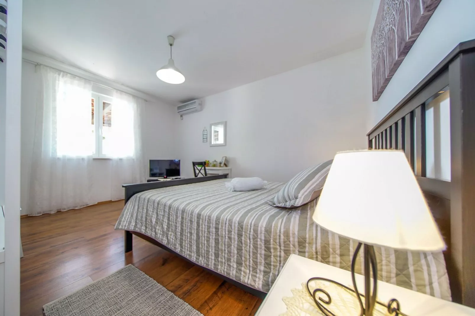Apartments Anelić- Comfort One Bedroom Apartment with Terrace and Sea View A1-Bedroom