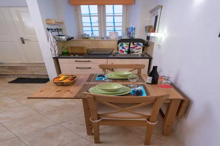 Studio Bafi - Studio with Terrace-Dining room
