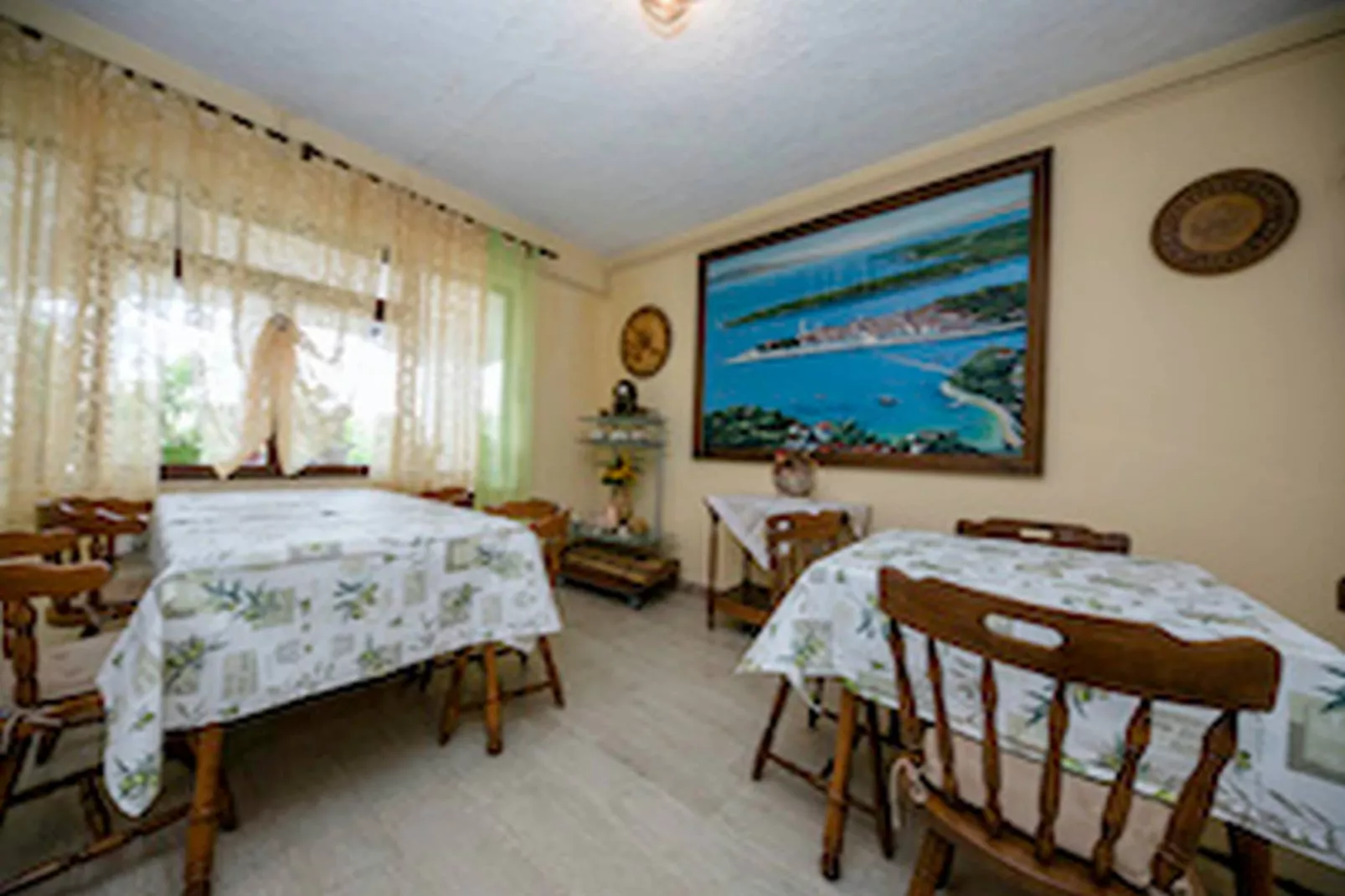 Apartments & Rooms Green Bay - Double Room with Balcony and Sea View (Room 3)-Küche