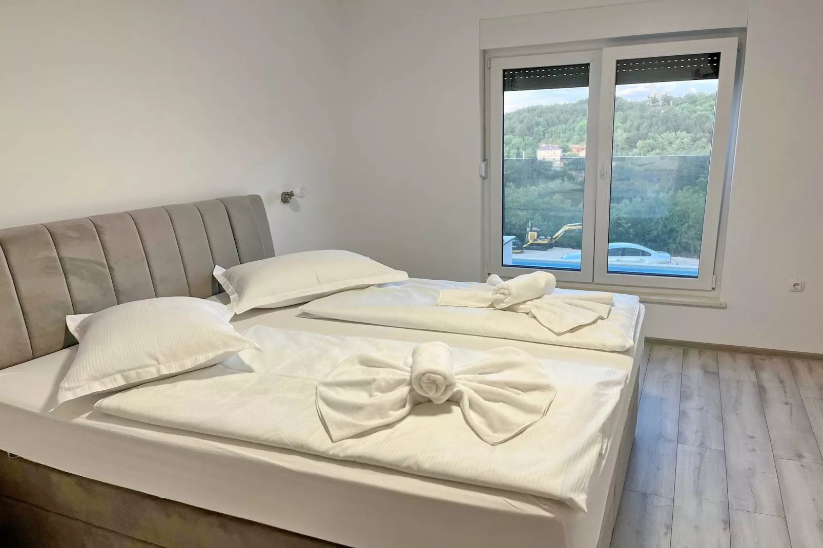 Villa Zuzul - Four Bedroom Villa with Swimming Pool-Schlafzimmer