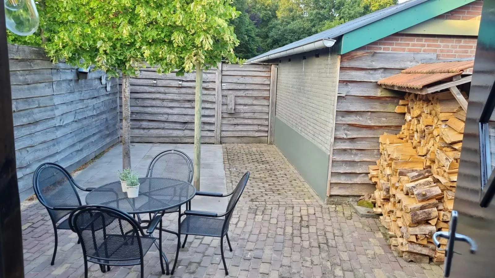 De Hoeve III-Terrasse / balcon