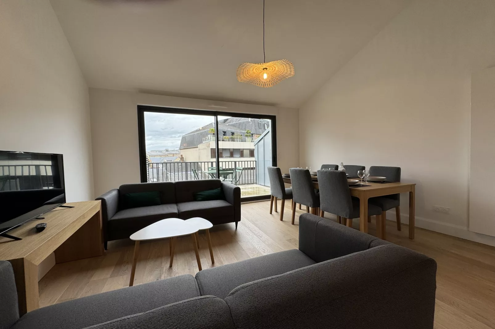 Le Corner - Ville - 8 pers - Rêve au Mans-Wohnzimmer