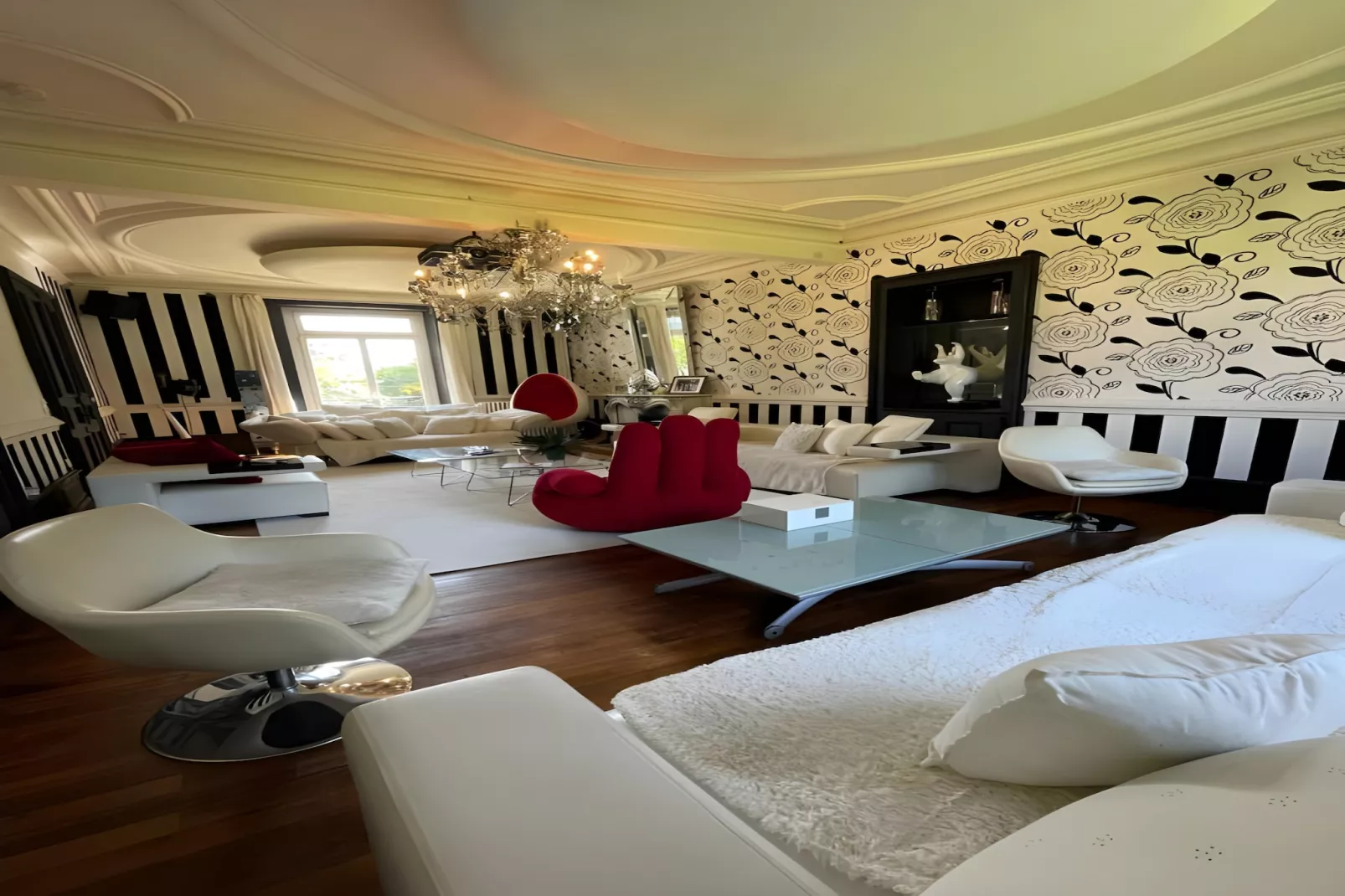 Domaine de la Belvaudière - 22pers - Piscine - Lux-Living room