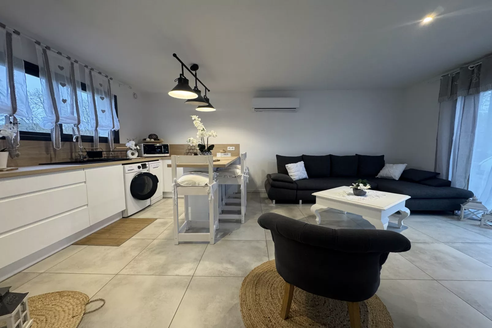 Le Refuge - confort - 5 pers - Rêve au Mans-Living room