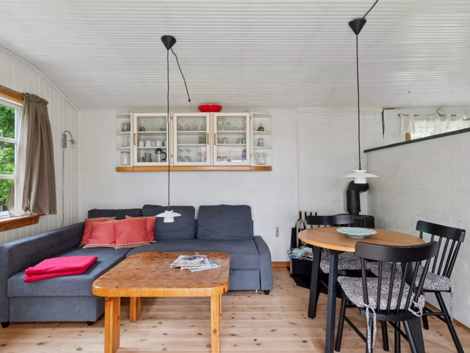 "Catalin" - 50m from the sea-Inside