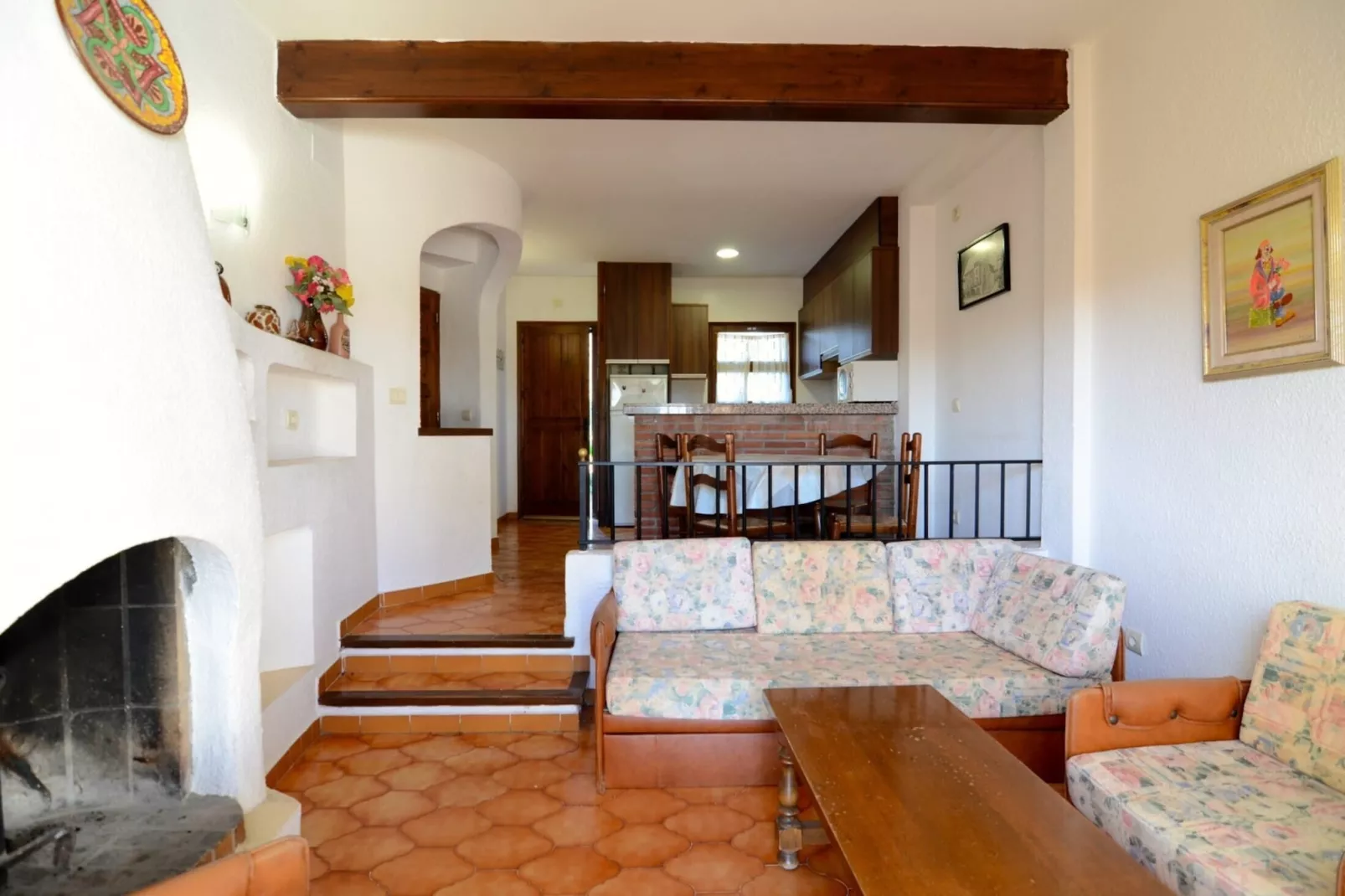 ERMITA 100-Living room