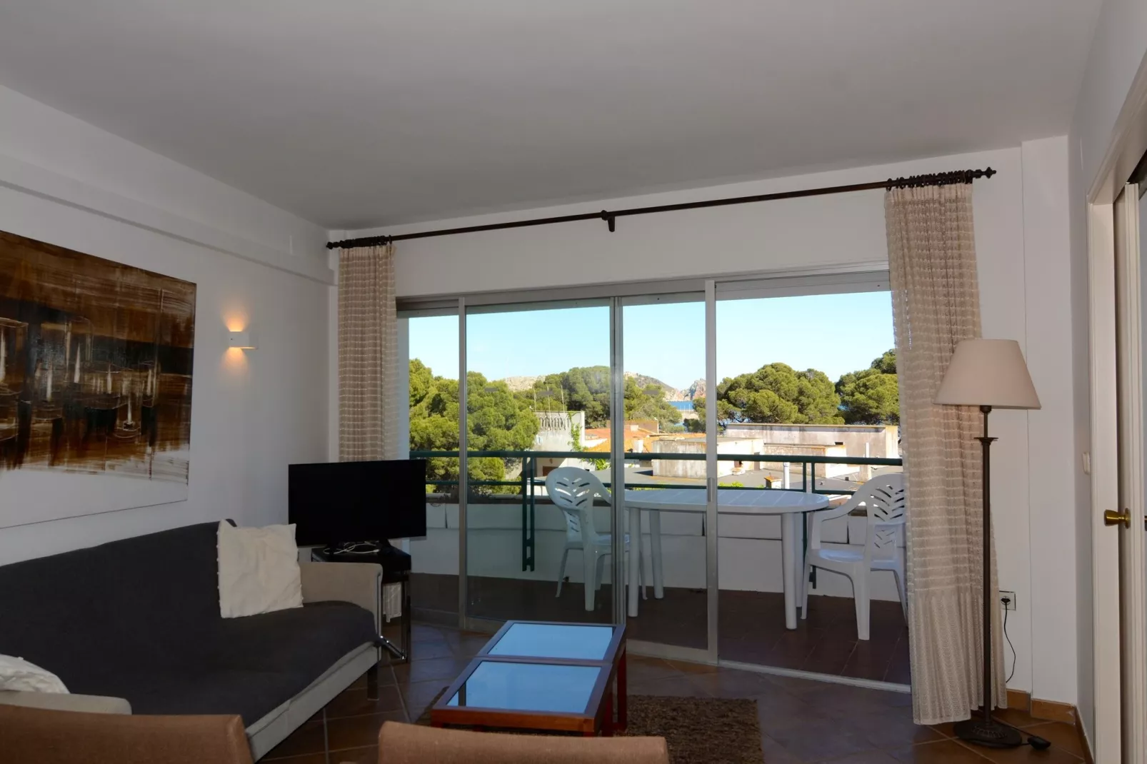 MEDES PARK I 4-5-Salon