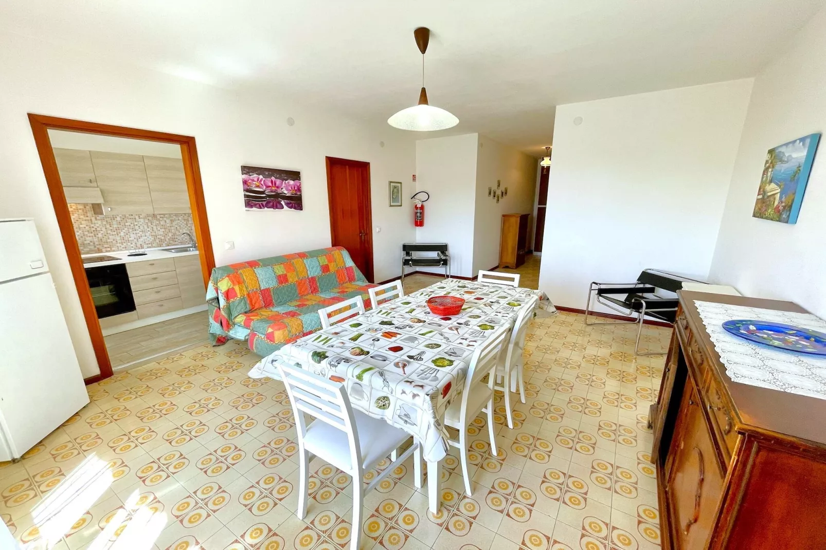 Colombo 20-Living room