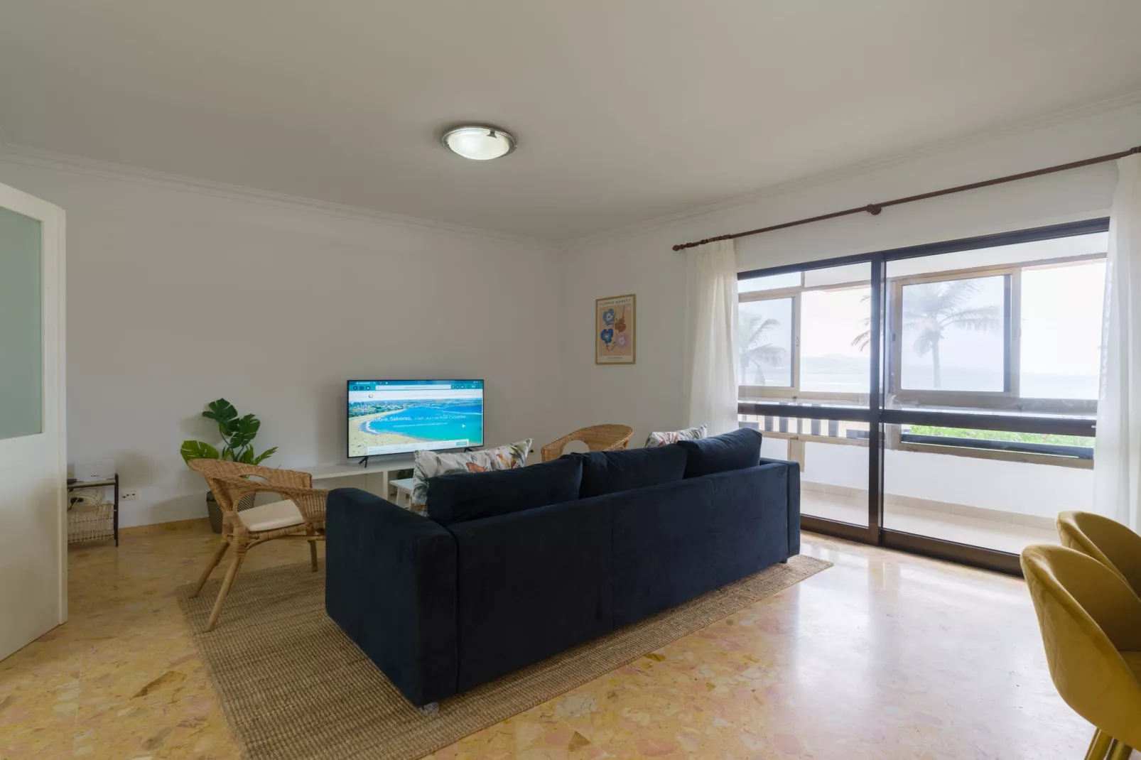 Beach Front Las Canteras By CanariasGetaway-Wohnzimmer