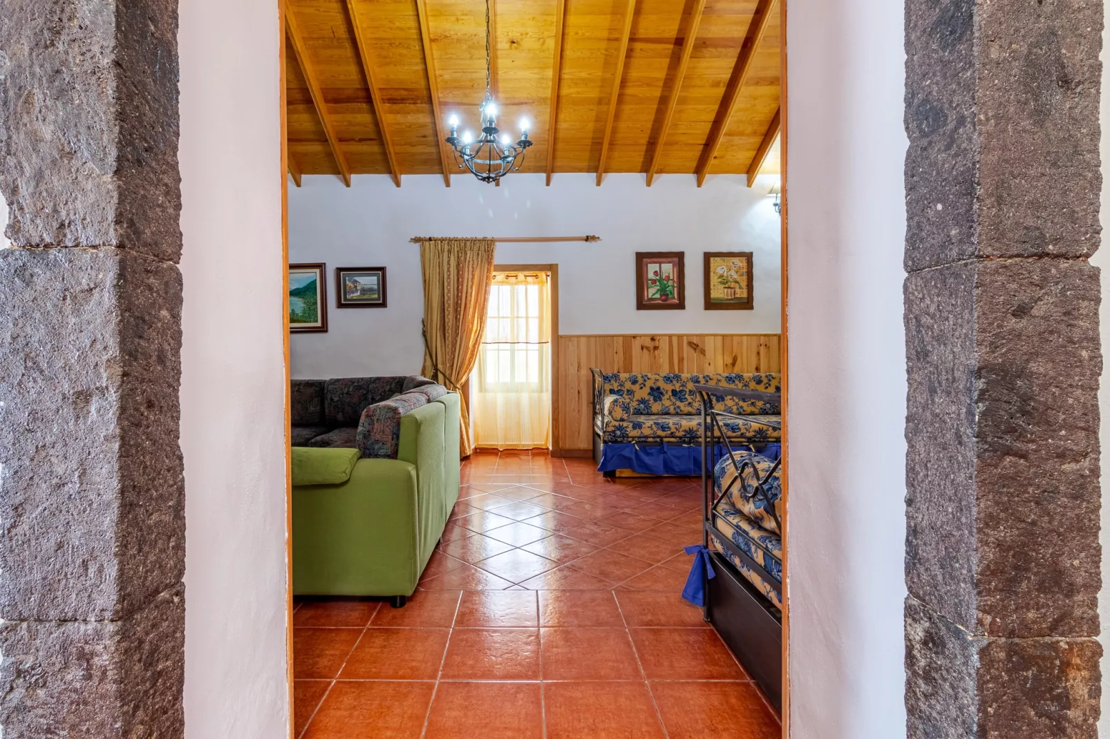 Mari House With Jacuzzi and BBQ by CanariasGetaway-Wohnzimmer