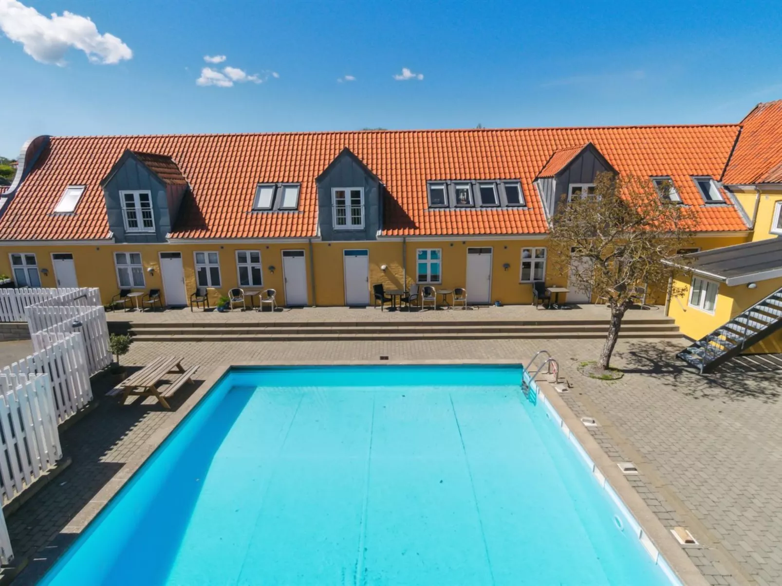 "Elemine" - 500m from the sea-Draußen