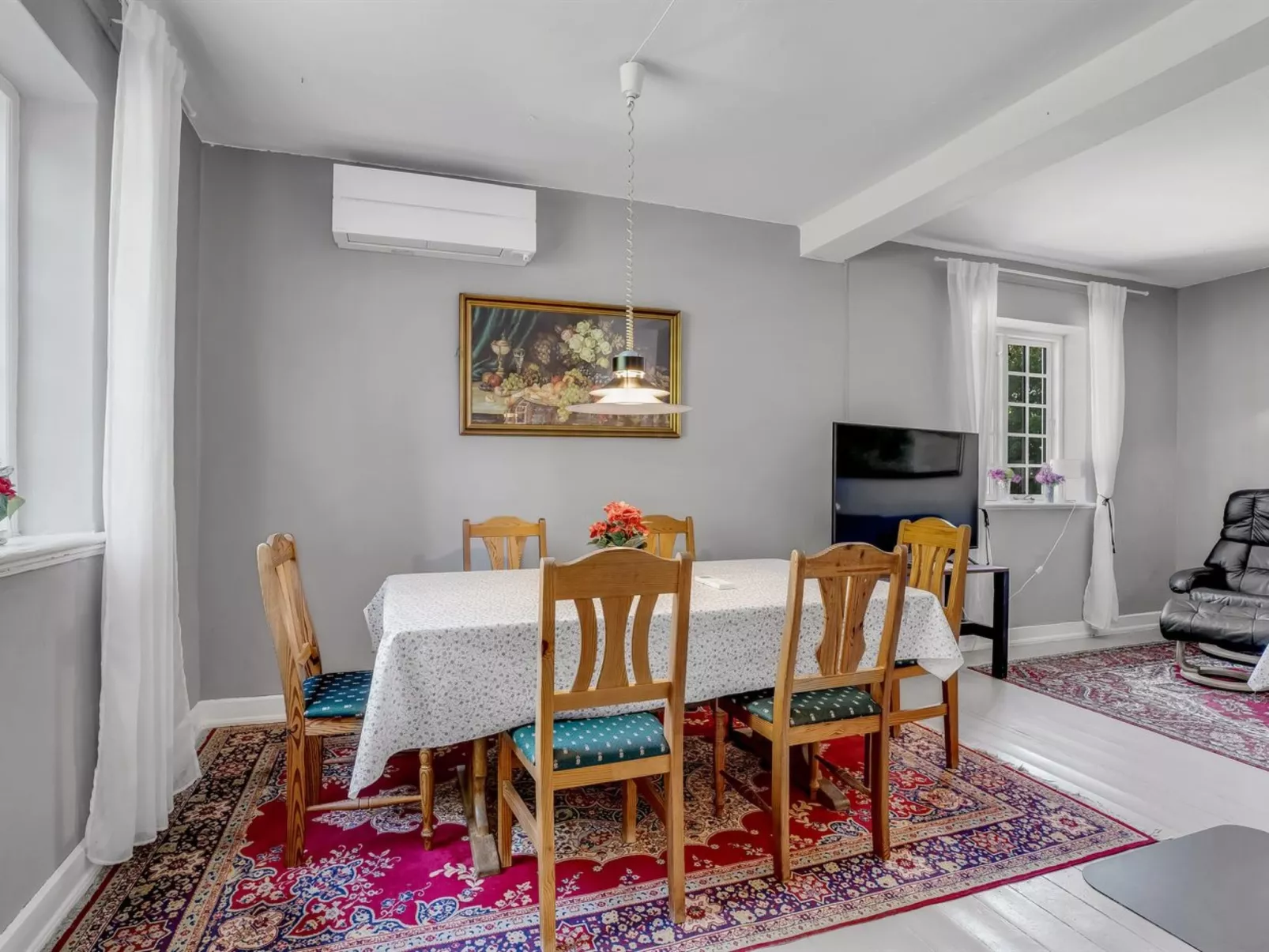 "Iivo" - 1.3km from the sea-Inside
