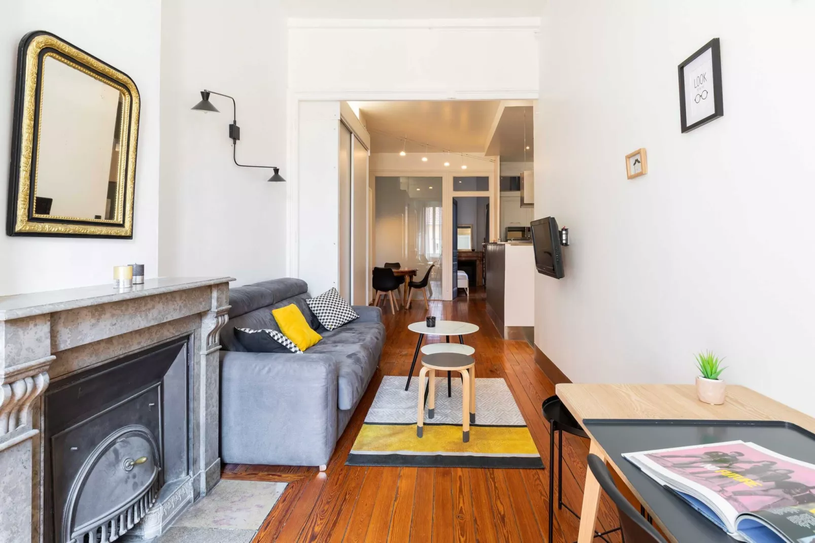 AG-83-MASSENA-Living room