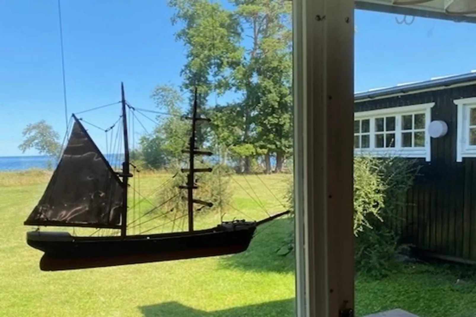 Cozy Seaside Getaway in Grankullavik-Outdoor