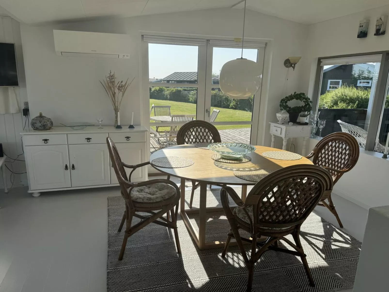 "Thit" - 90m from the sea-Drinnen