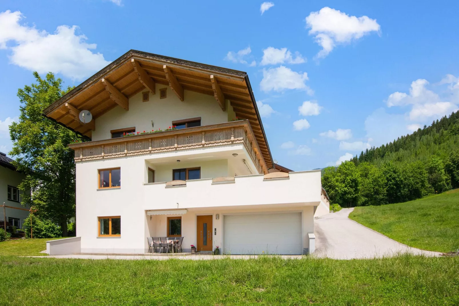 Appart Mount Gilfert View-Exterior summer