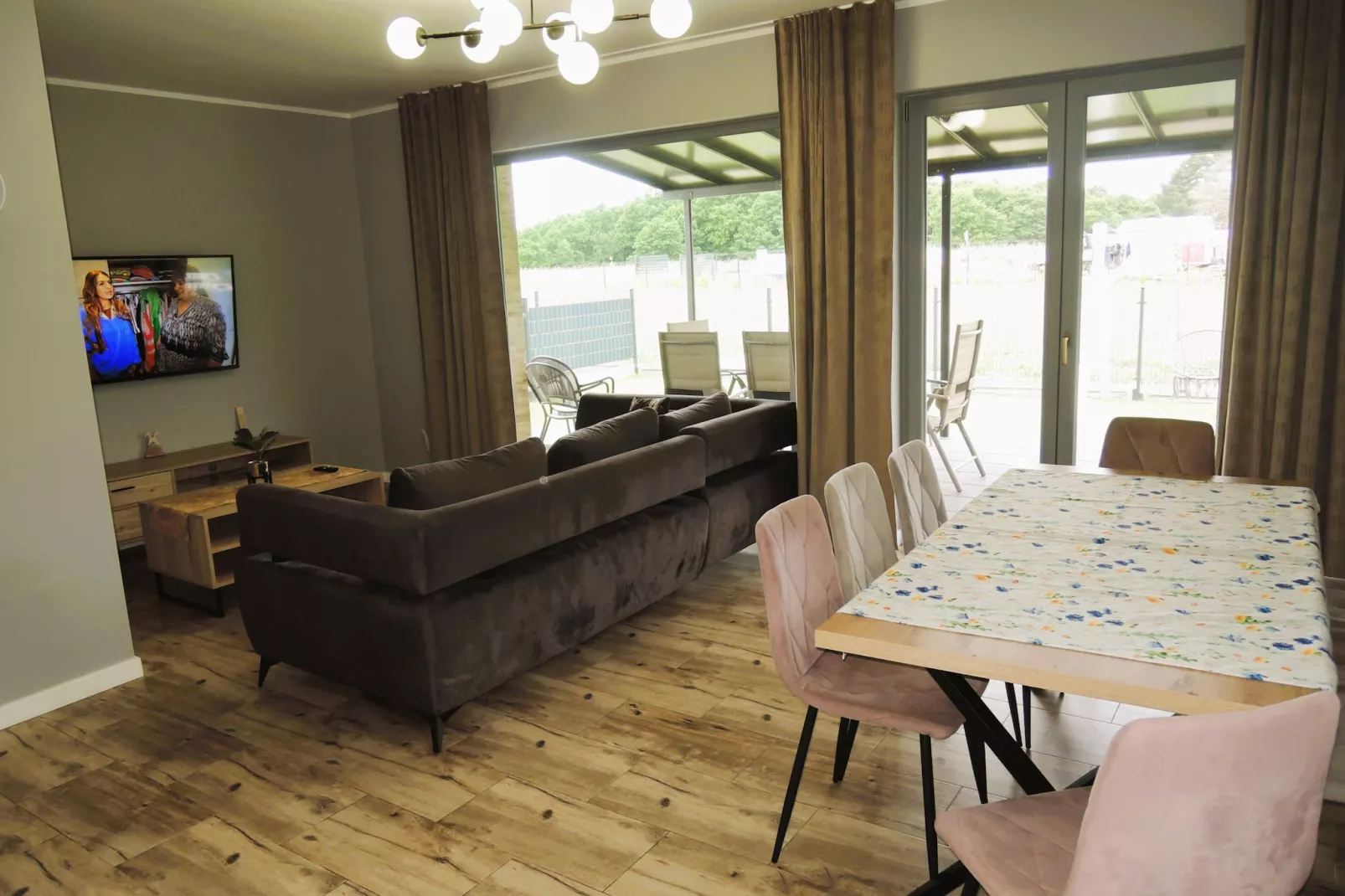 Dom wakacyjny Bursztynowa 2 na 20 osób-Wohnzimmer