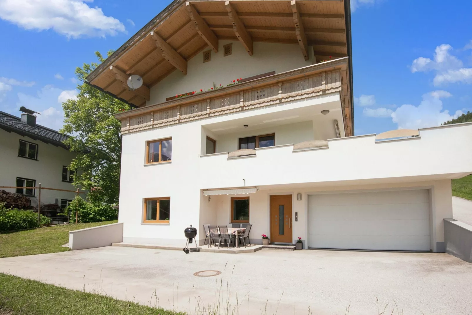 Appart Mount Gilfert View-Exterior summer