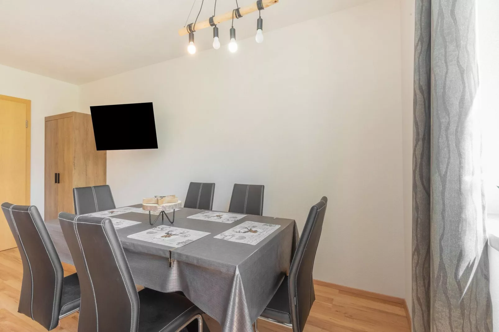 Appart Mount Gilfert View-Dining room