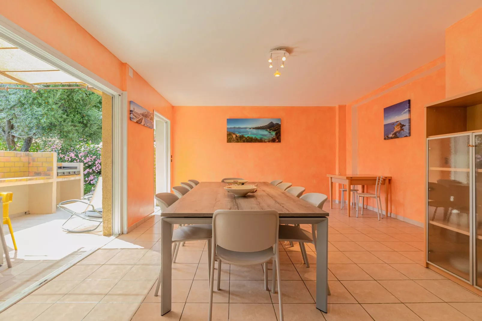 Melu-Dining room