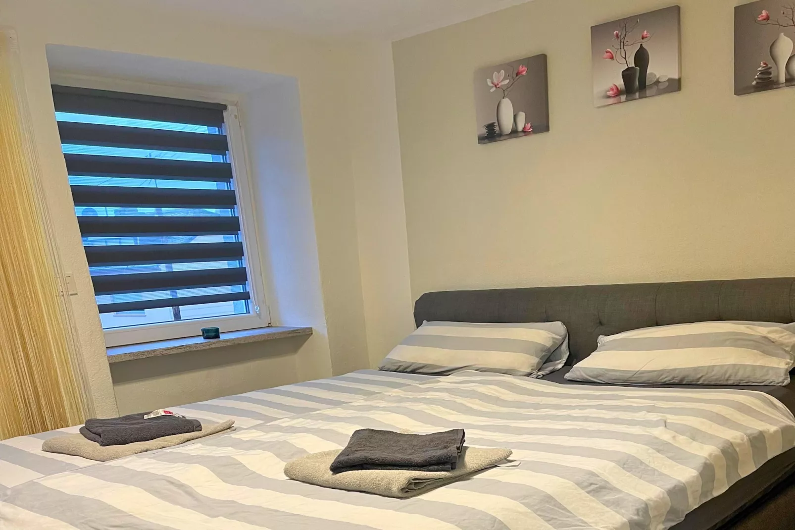 F001 Apartment mit Doppelbett-Bedroom