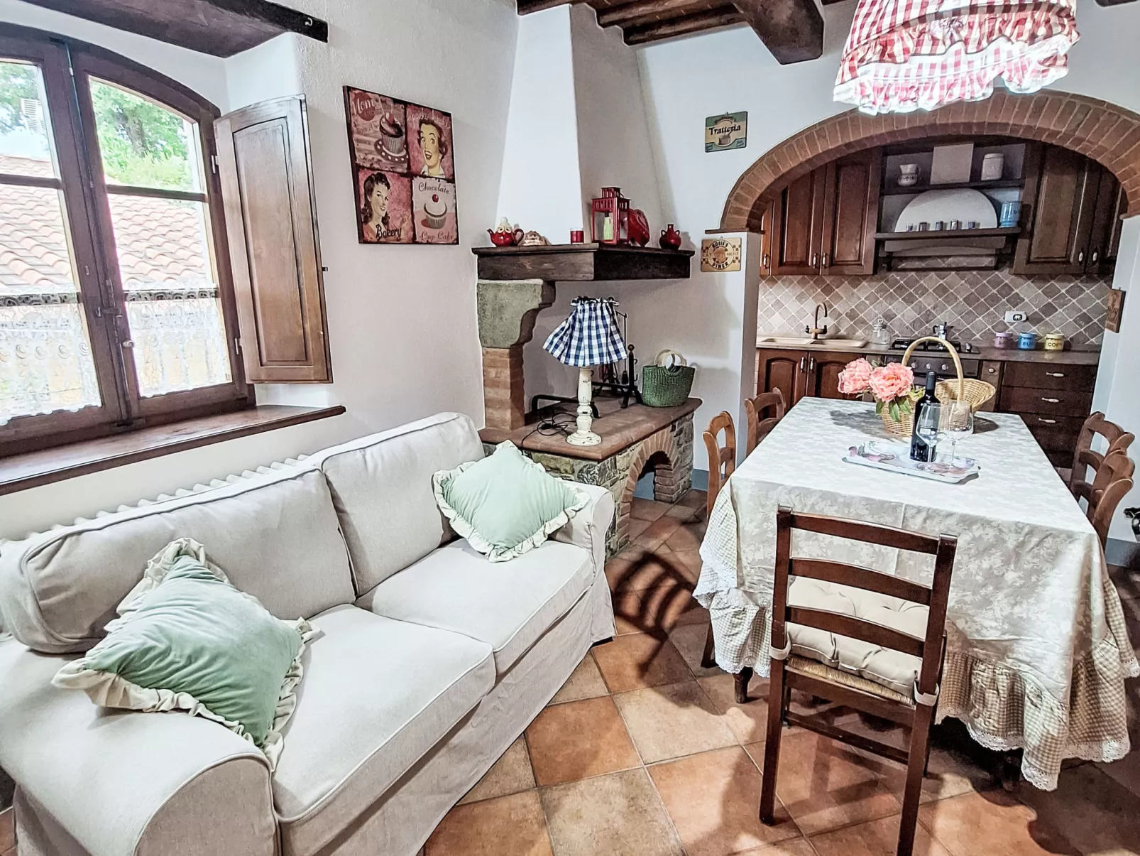Gaiole Apartament-Inside