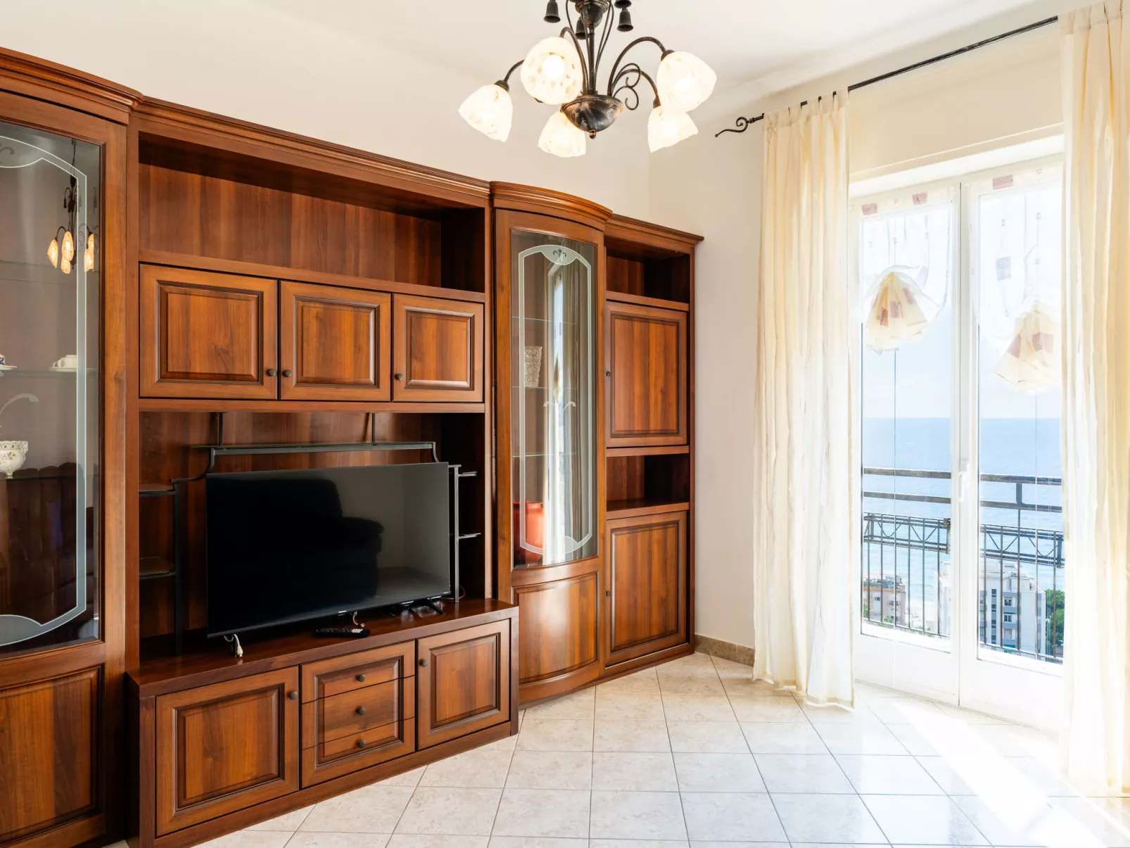 Seaview-Inside