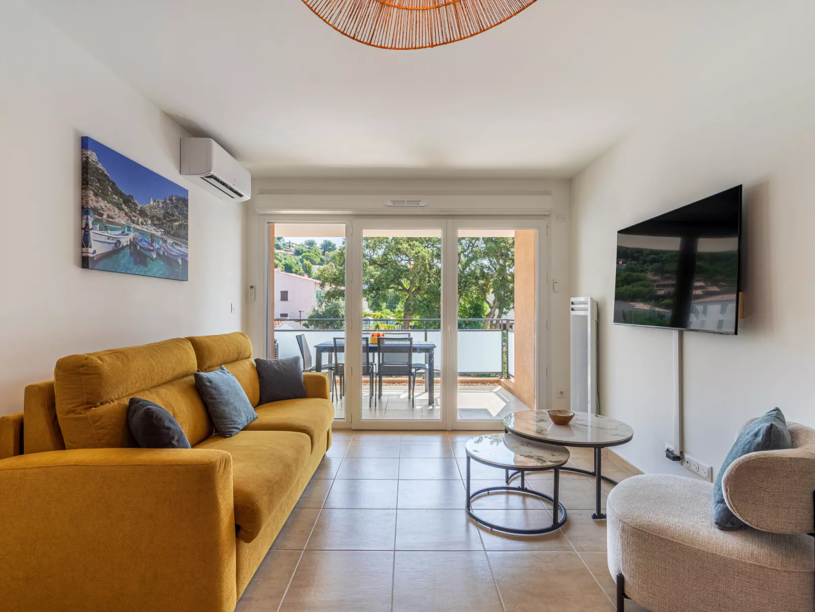 Les Pins Parasols-Drinnen