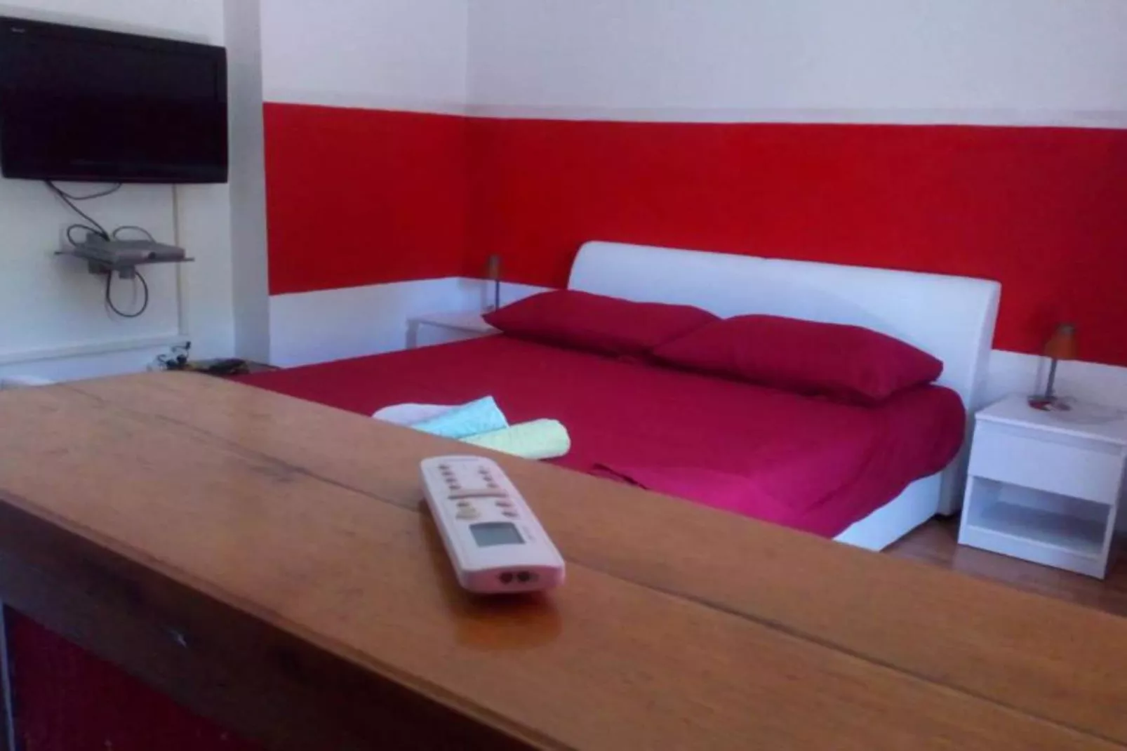 Rooms Tatjana - Double Room (1)-Schlafzimmer