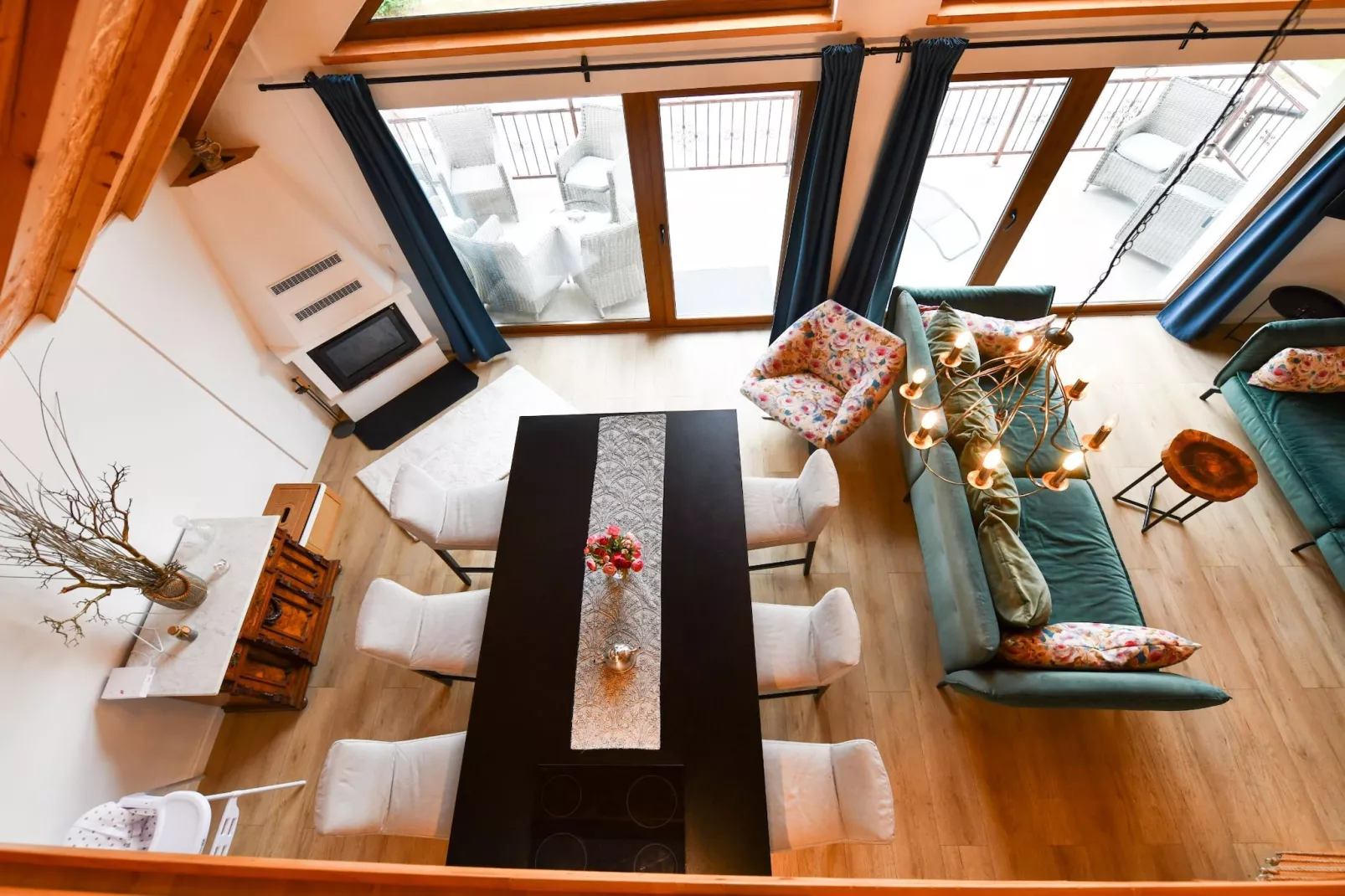 Plivanje u zalazak sunca - Three Bedroom House-Salon