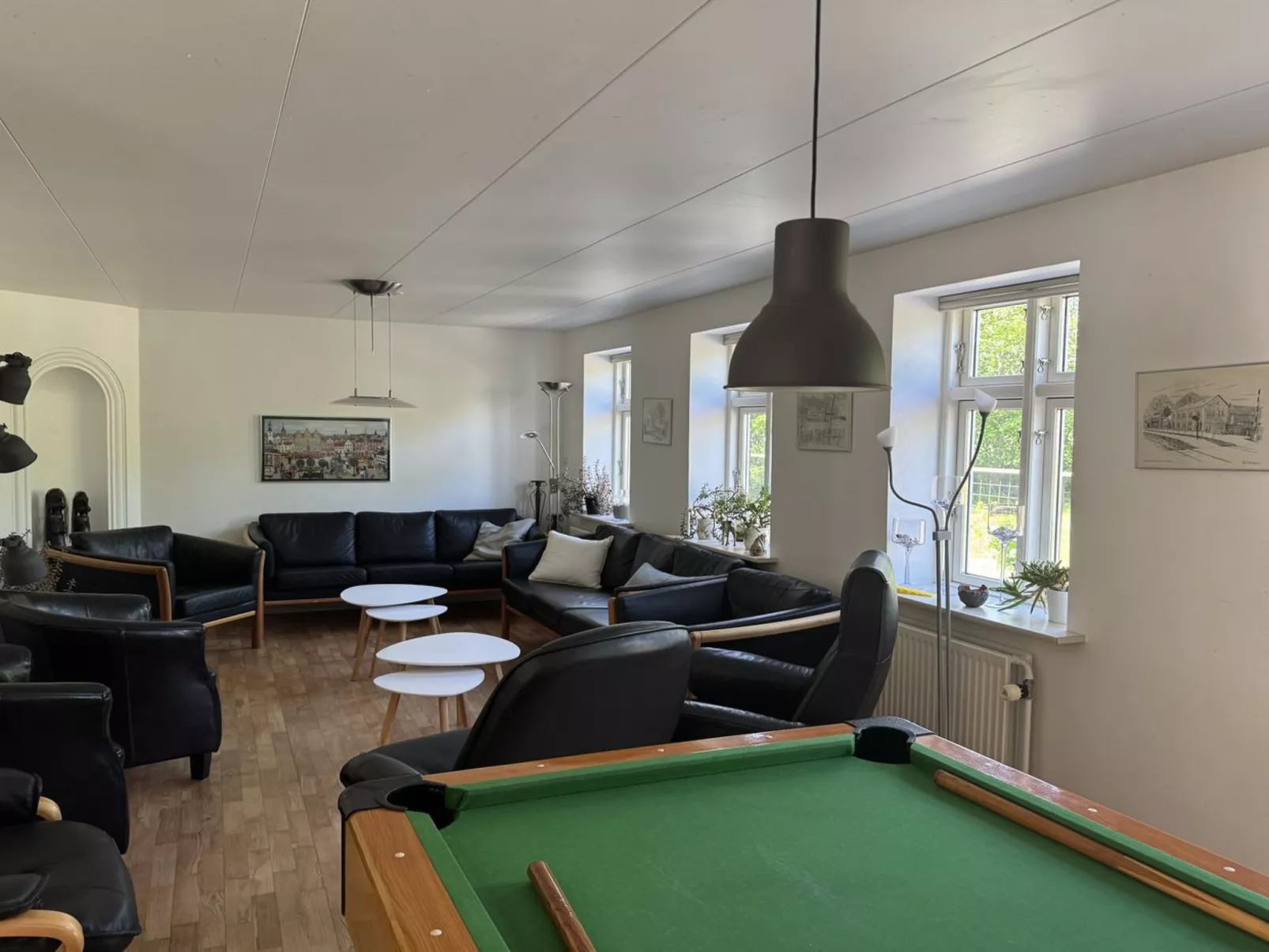 "Har" - 1.2km from the sea-Drinnen