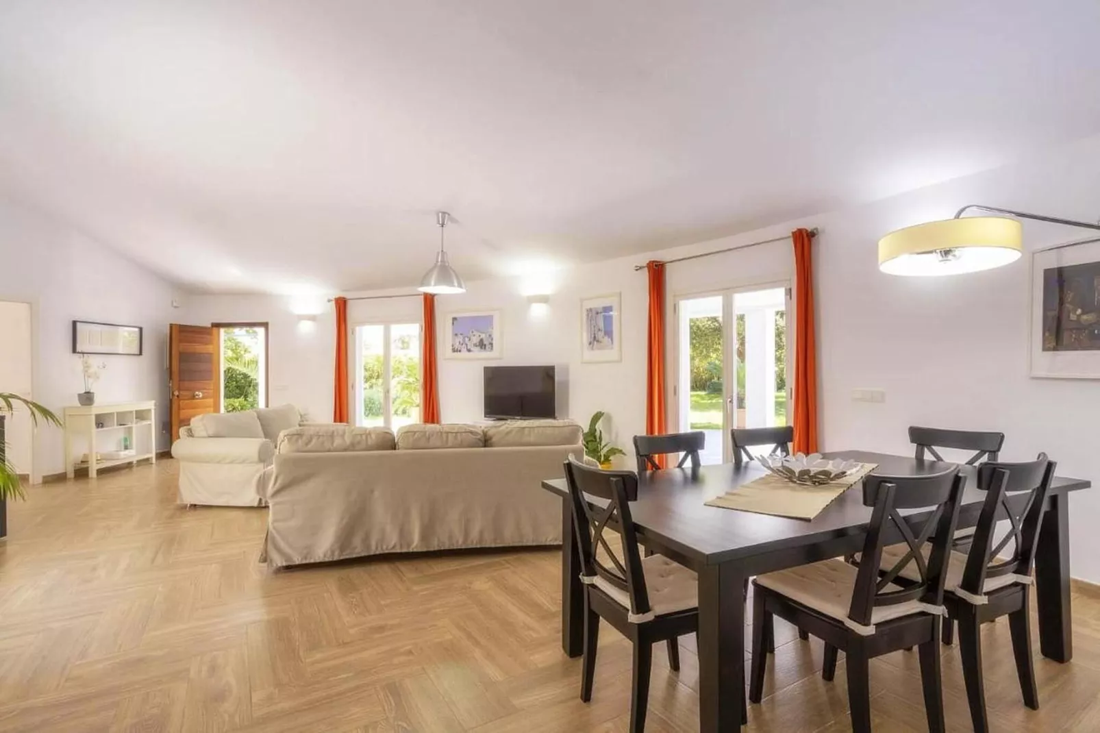 Casa Encinar in Cres-Salle à manger