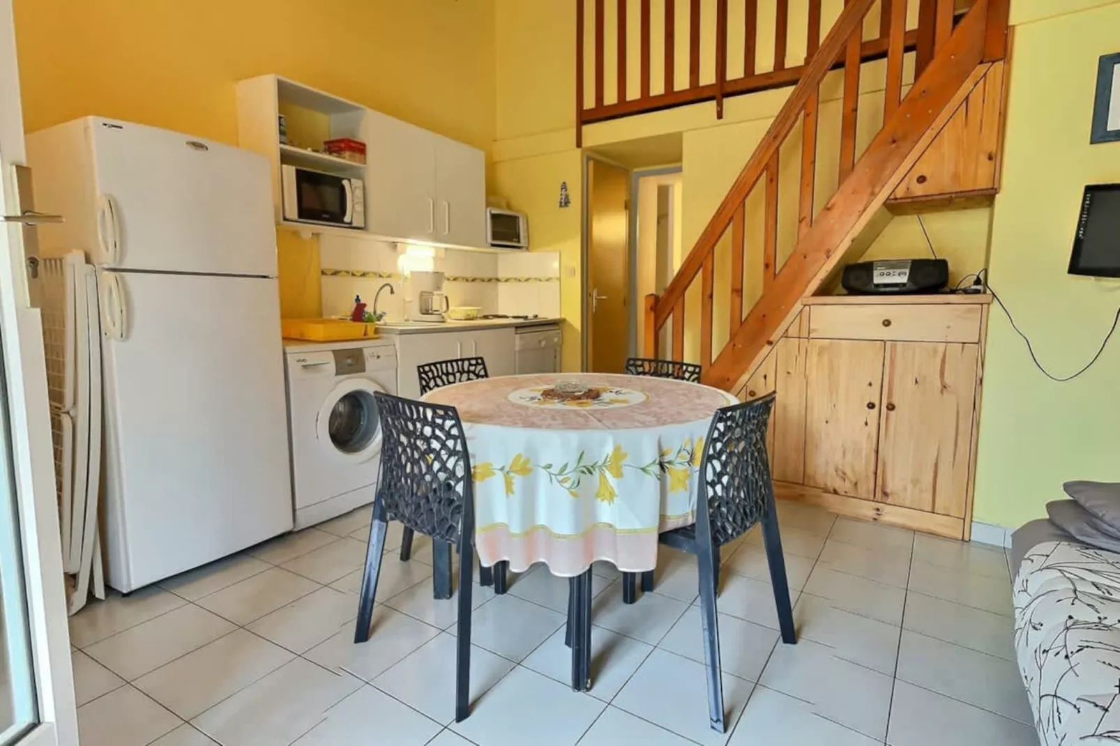 LOU 174 BOULARD-Dining room