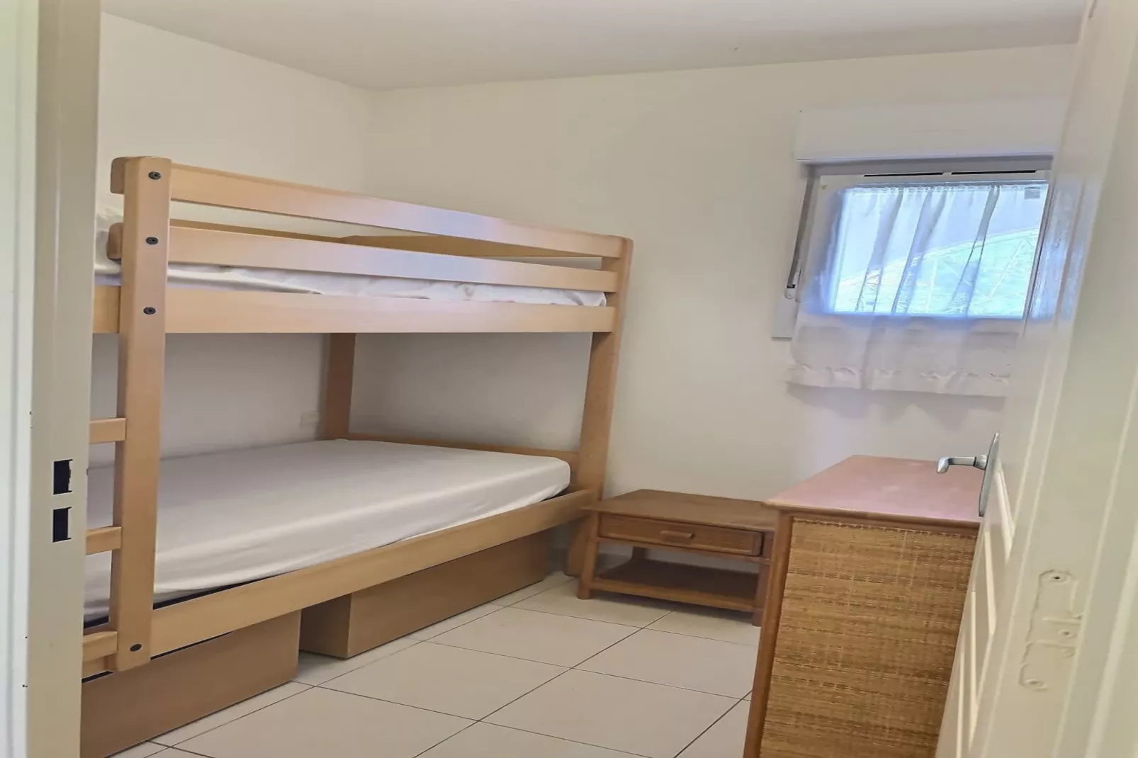 LOU 181 LEGR-Chambre