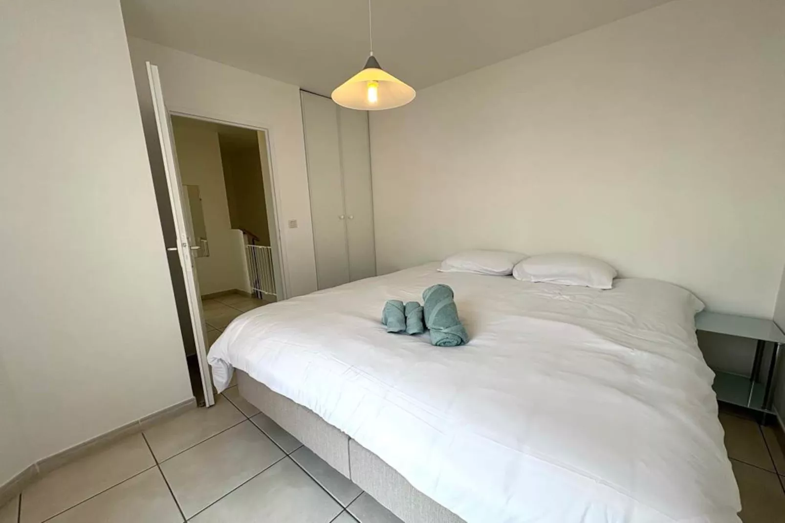107 DENAUD-Bedroom