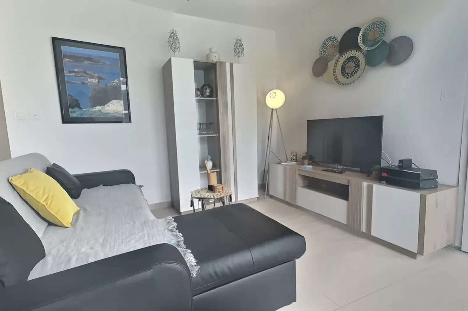 LOU 200 BLANGONET-Living room