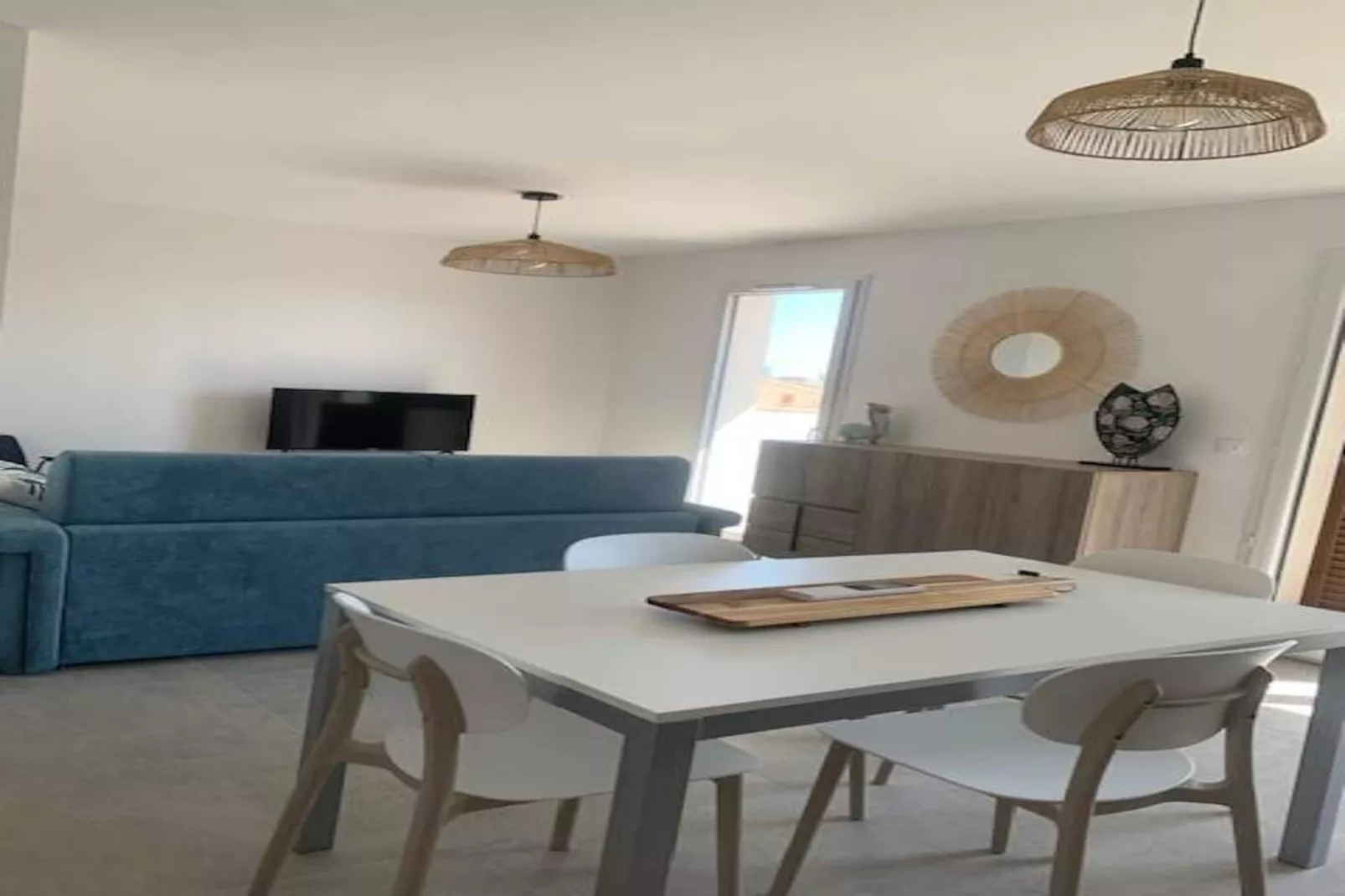 218 GONZALEZ-Esszimmer