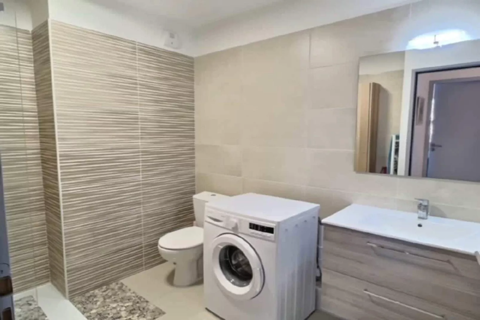 193 CONCHON-Badezimmer