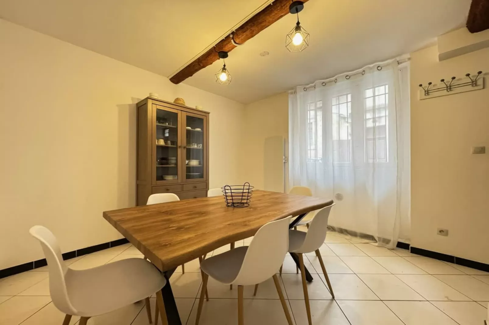 29 Chambre Neuf Éclu-Esszimmer