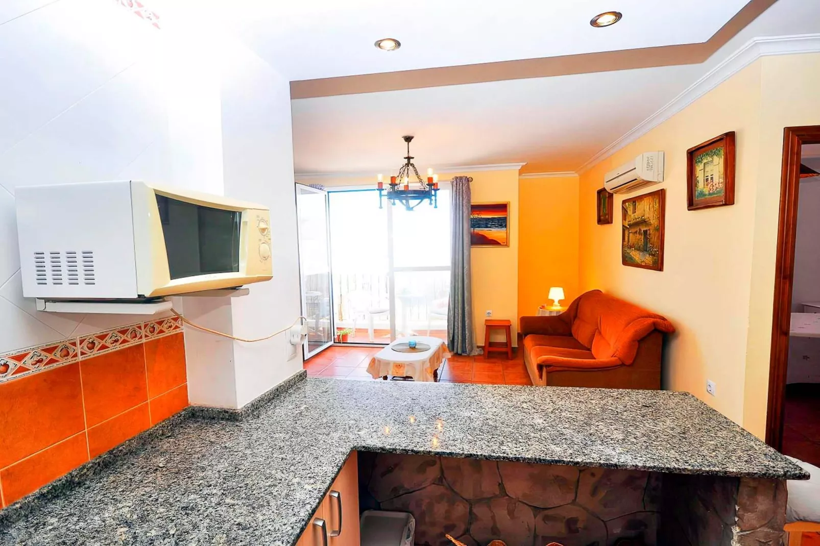 3155-+34635401120-Salon