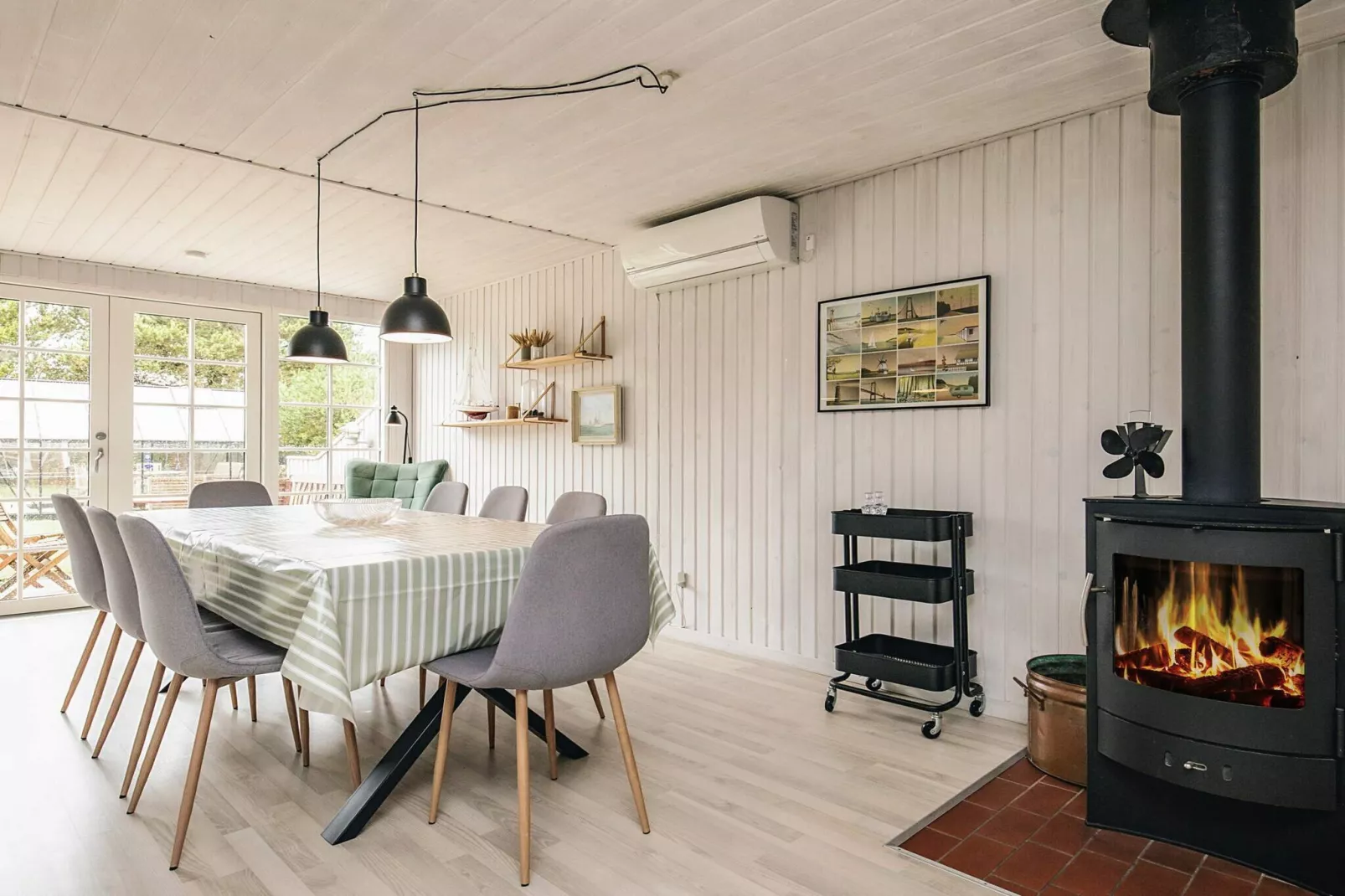 Bright Cottage by the Lagoon-By Traum-Indoor