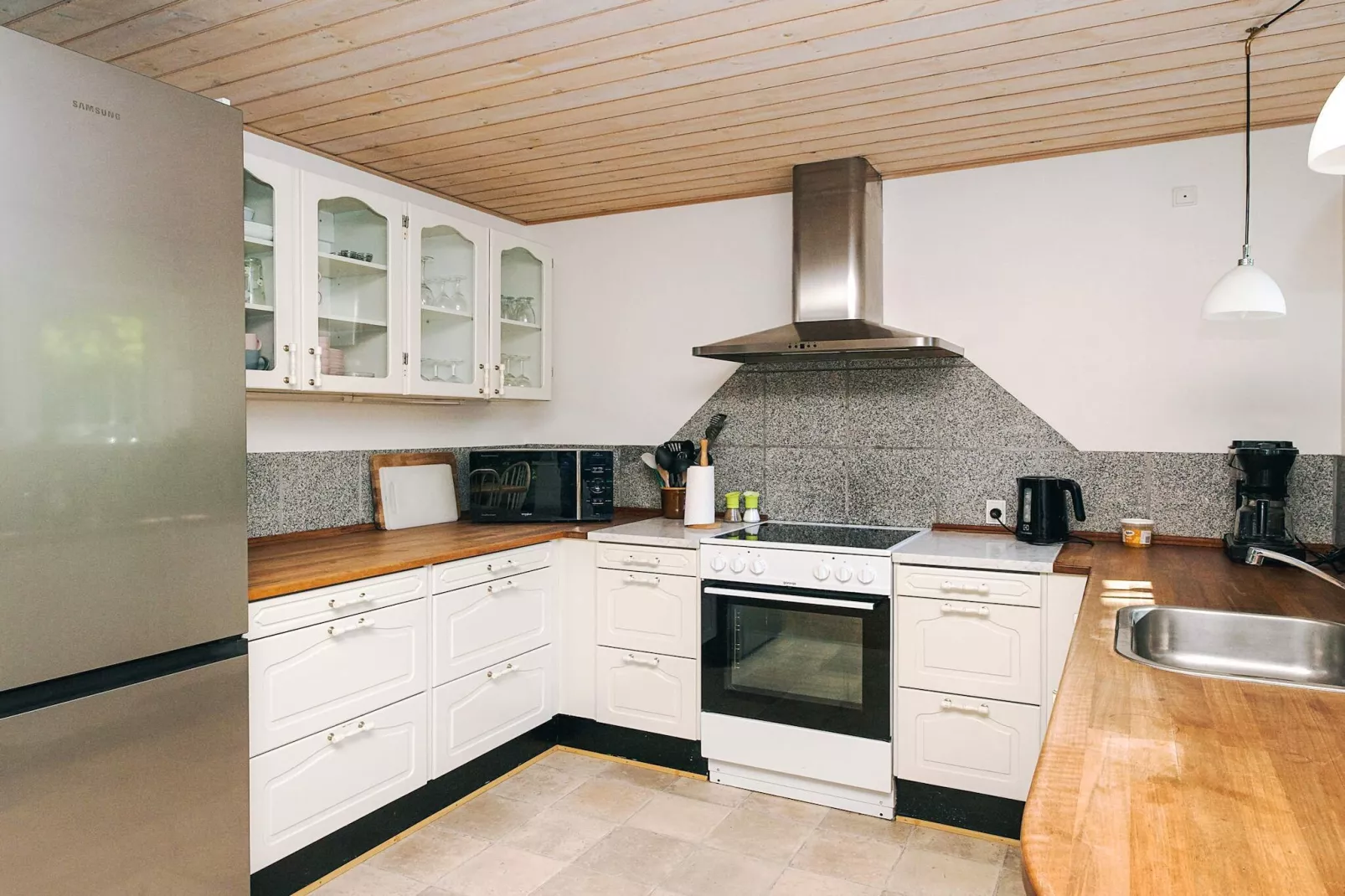 Tranquil Beach Retreat - By Traum Ferienwohnungen-Indoor