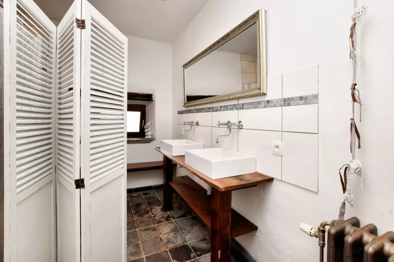 Le Muretin-Bathroom