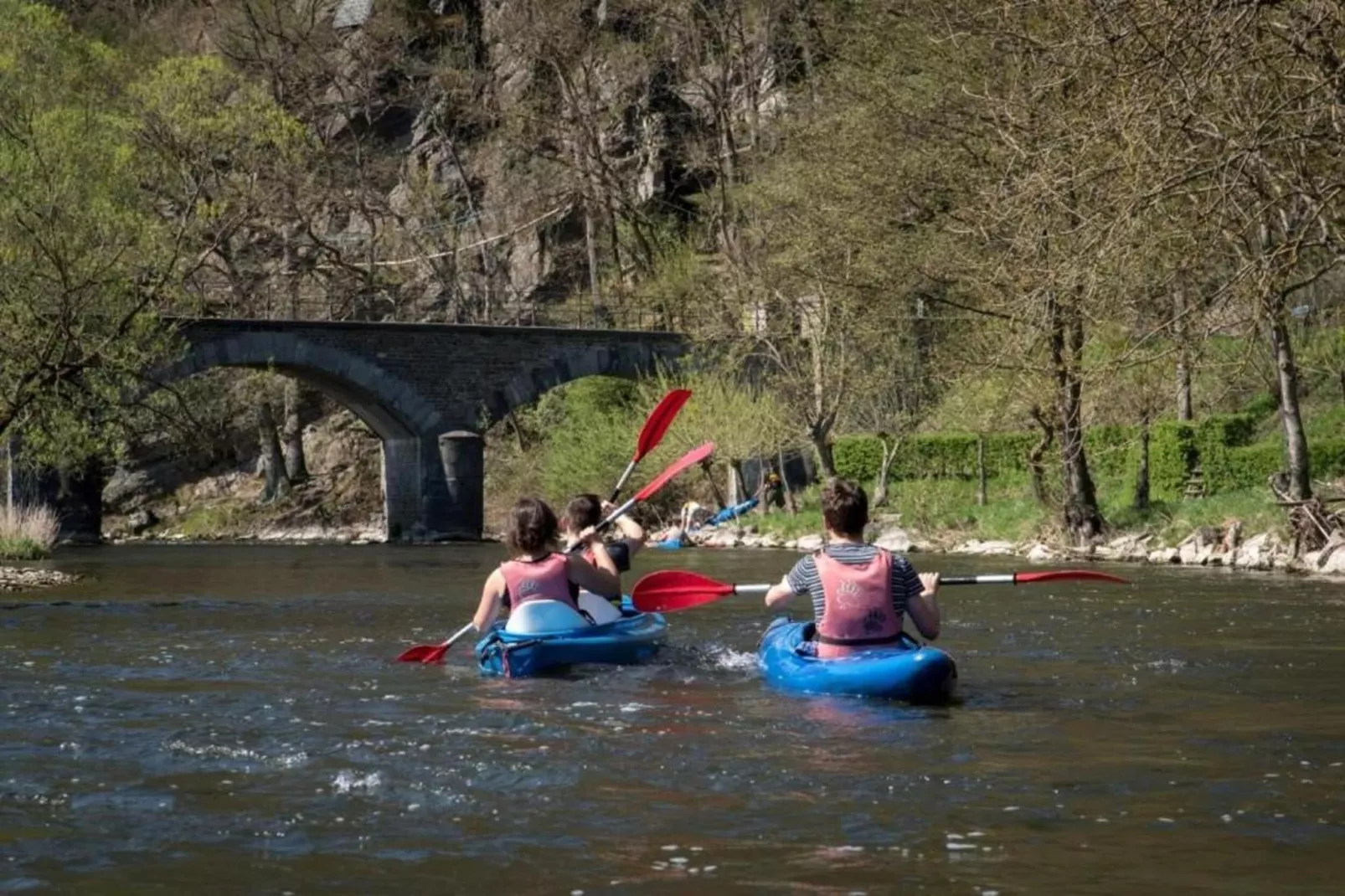 Le Chession-Areas within 20km in summer