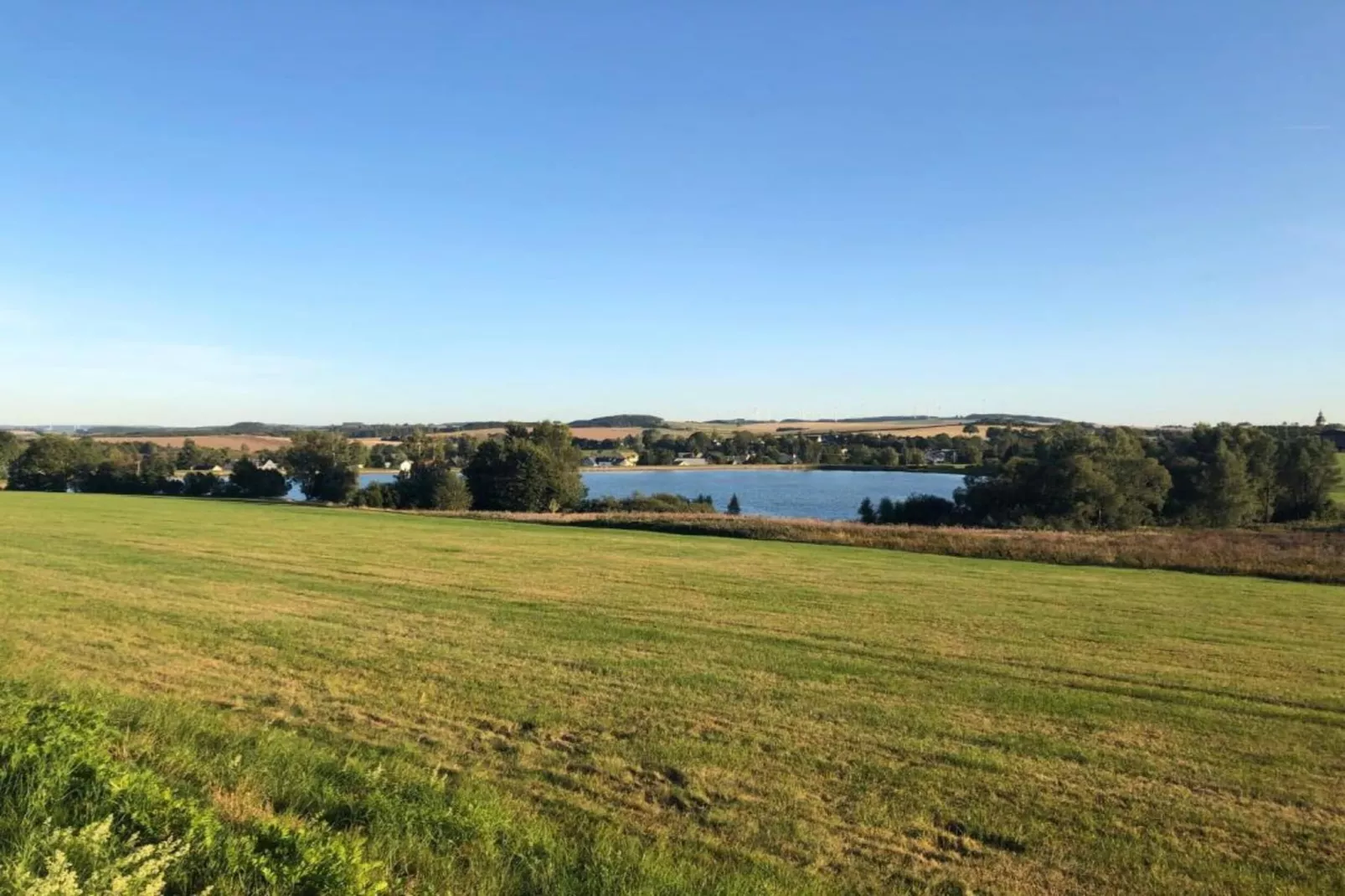 Maja-Areas within 20km in summer