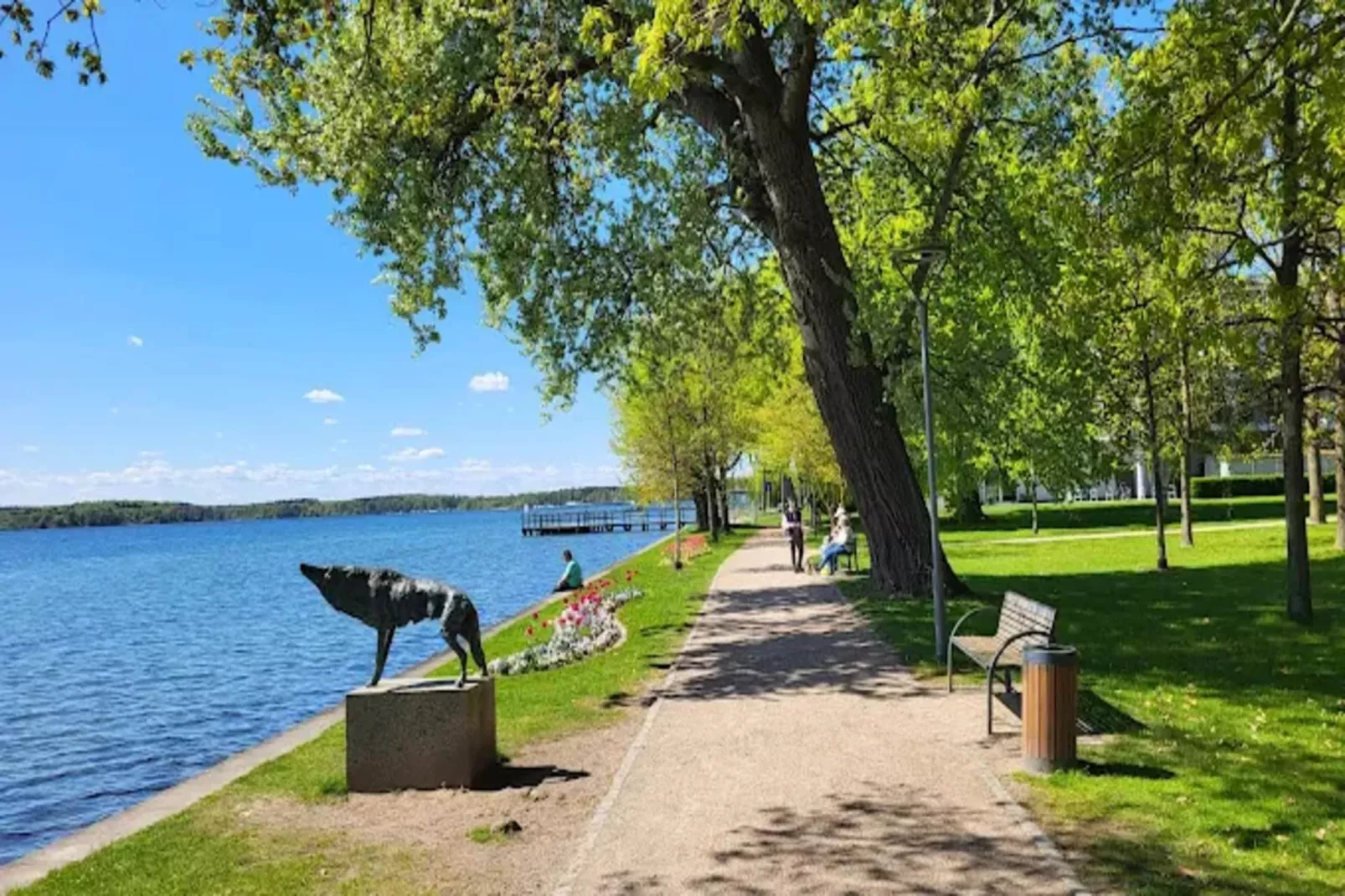 Apartments im MAREMÜRITZ Yachthafen Resort & Spa / Fortuna Suite Landseite 2 Personen und 1 Kind 3-15 Jahre-Gebiete Sommer 5 km