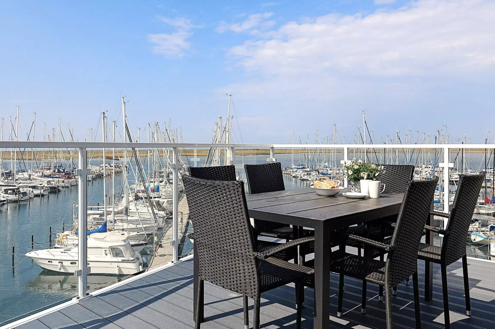 Appartement avec vue panoramique sur la marina