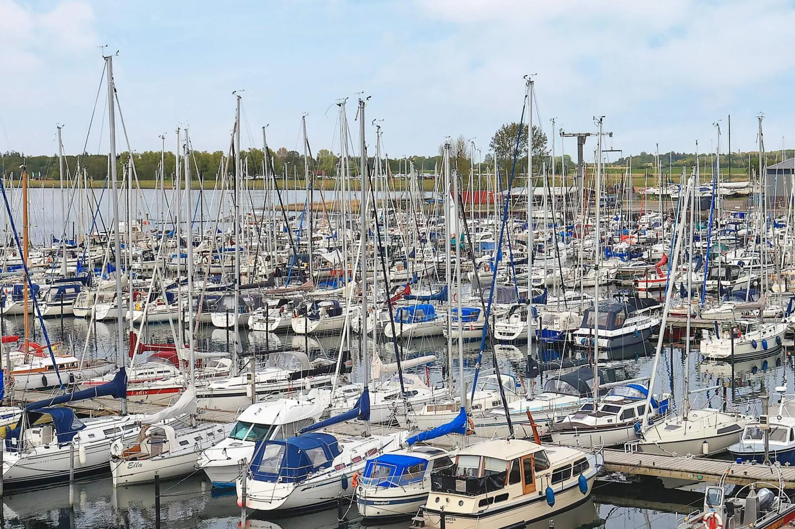 Appartement avec vue panoramique sur la marina-Vue sur l'eau